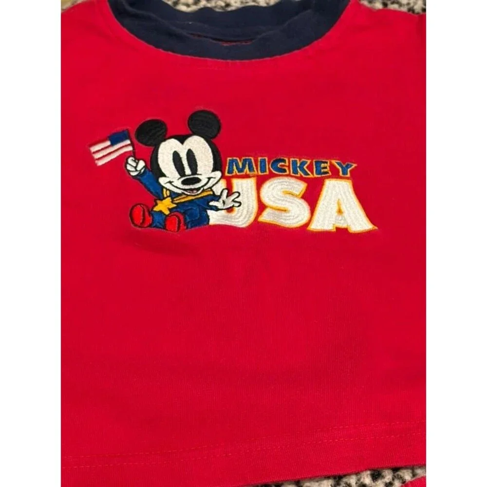 Vintage Disney store outfit  shorts and t shirt